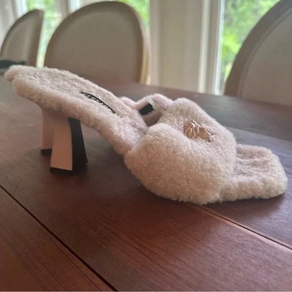 Versace La Medusa Shearling Sandals - Picture 8 of 10